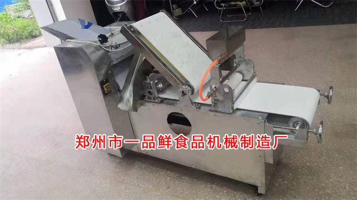 駐馬店開(kāi)燴面館的客戶(hù)定制飯店?duì)Z面機(jī)(圖1) 微信圖片_20220823101424.jpg