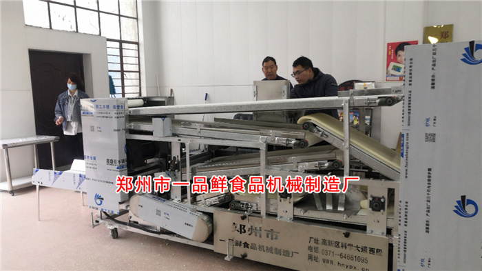 自循環(huán)揉壓機(jī)調(diào)試中 自循環(huán)揉壓機(jī)調(diào)試中