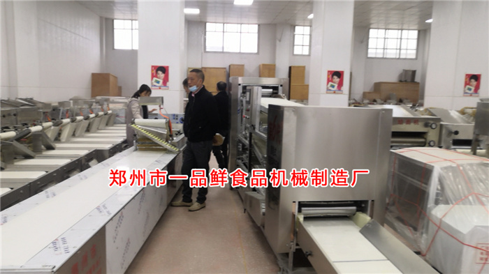 客戶考察燴面機流水線設備 客戶考察燴面機流水線設備